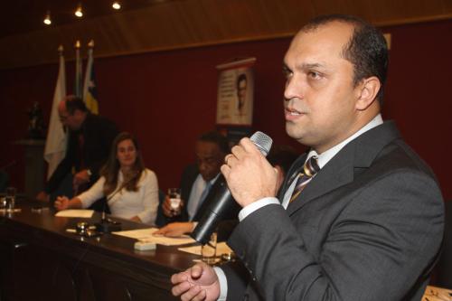 leonardo-bezeira leonardo-bezeira